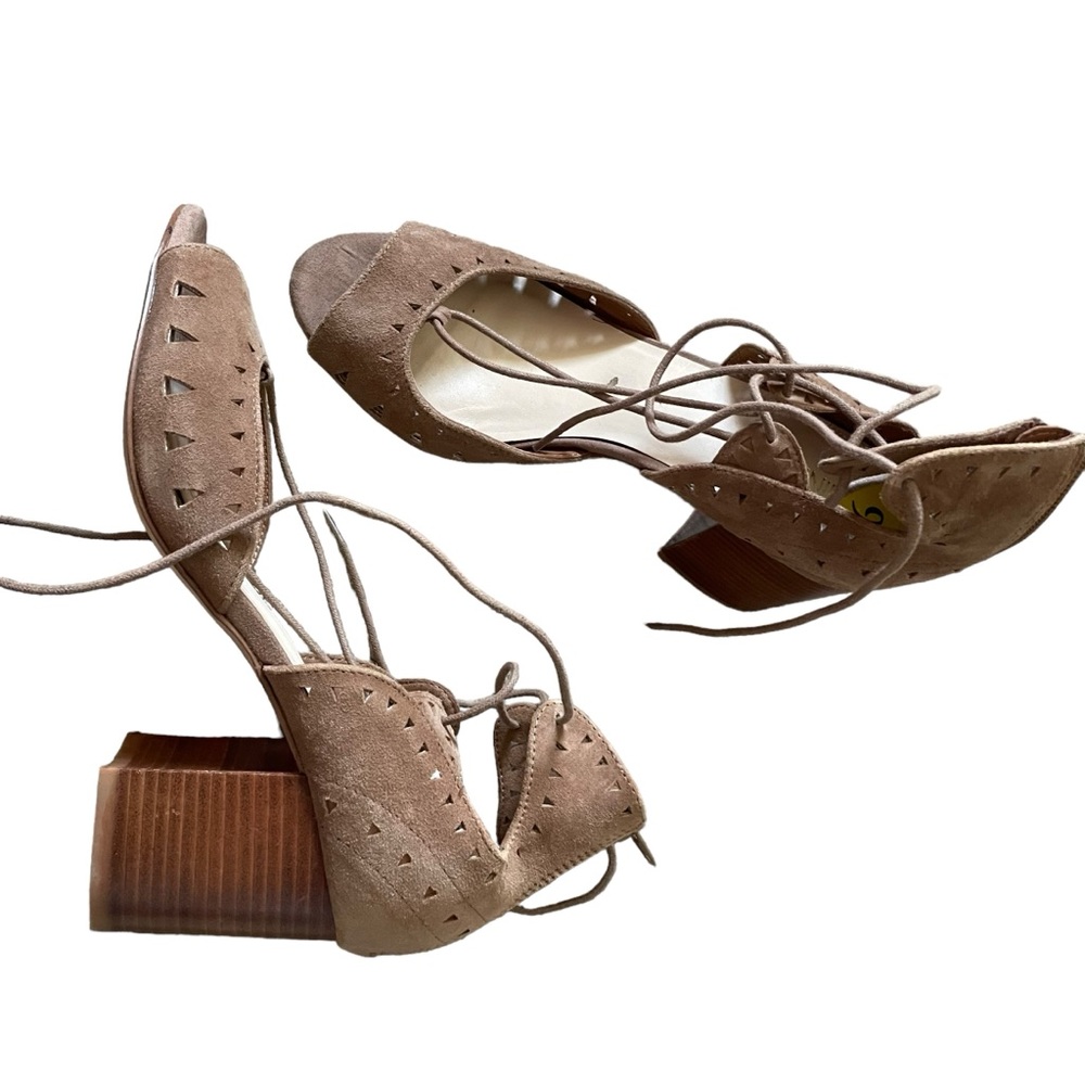Nine West Jinxed Lace Up Block Heel Tan Suede Sandals Size 9